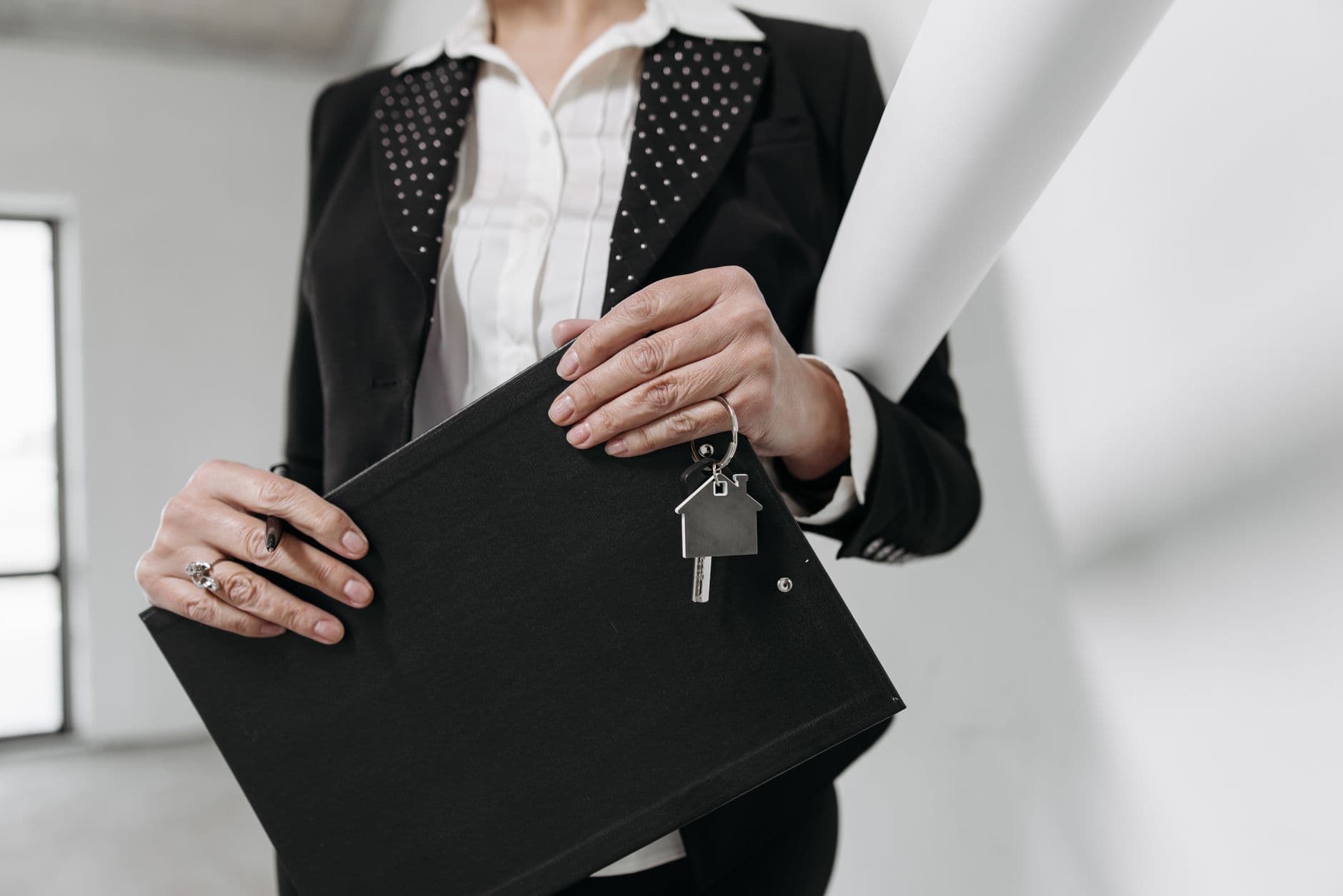 Real estate agent house keys