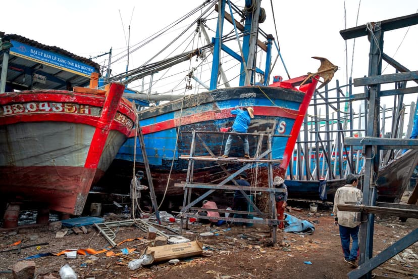 Boat repair shop workshop